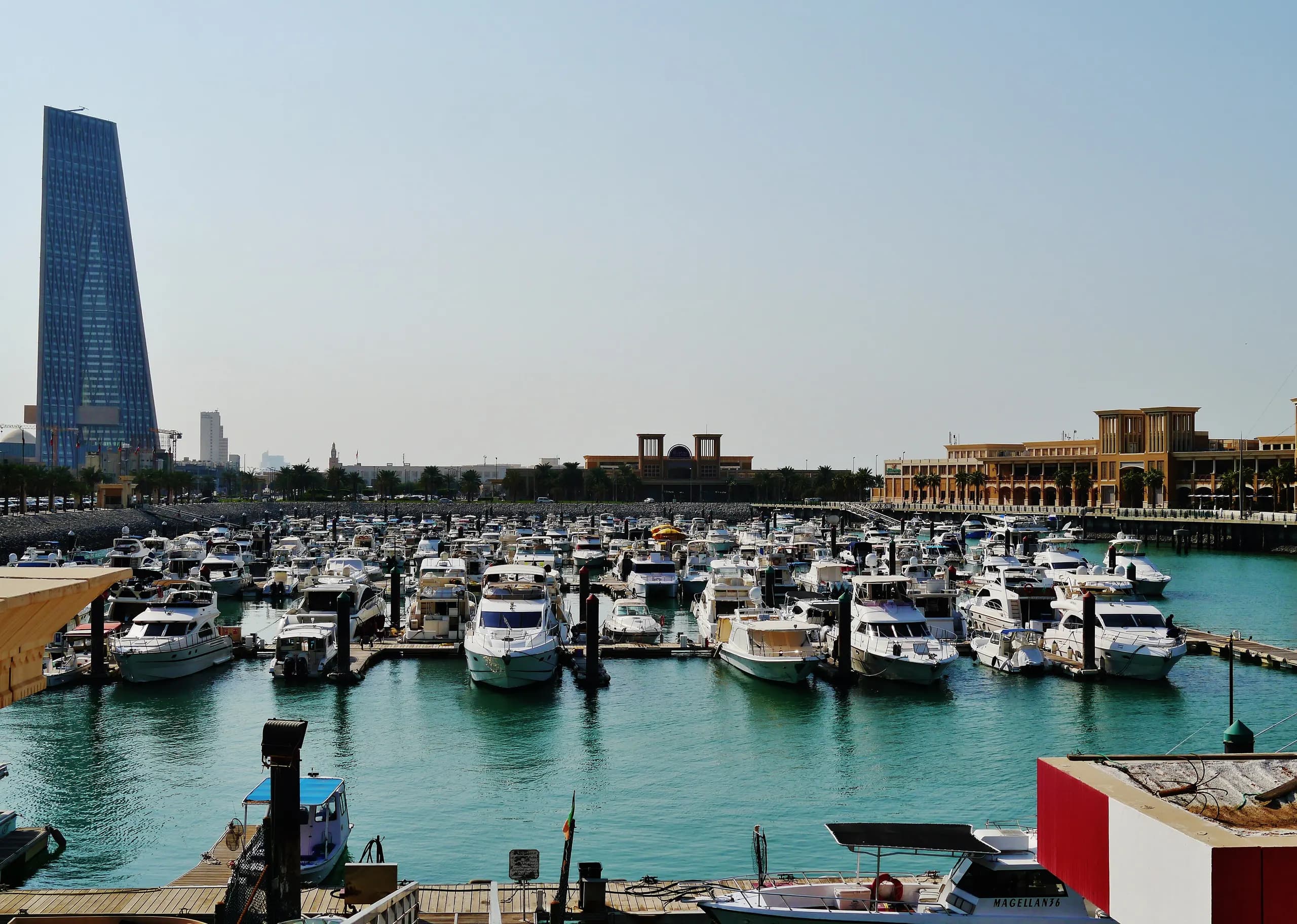 Kuwait City Souq Sharq Marina 03.jpg