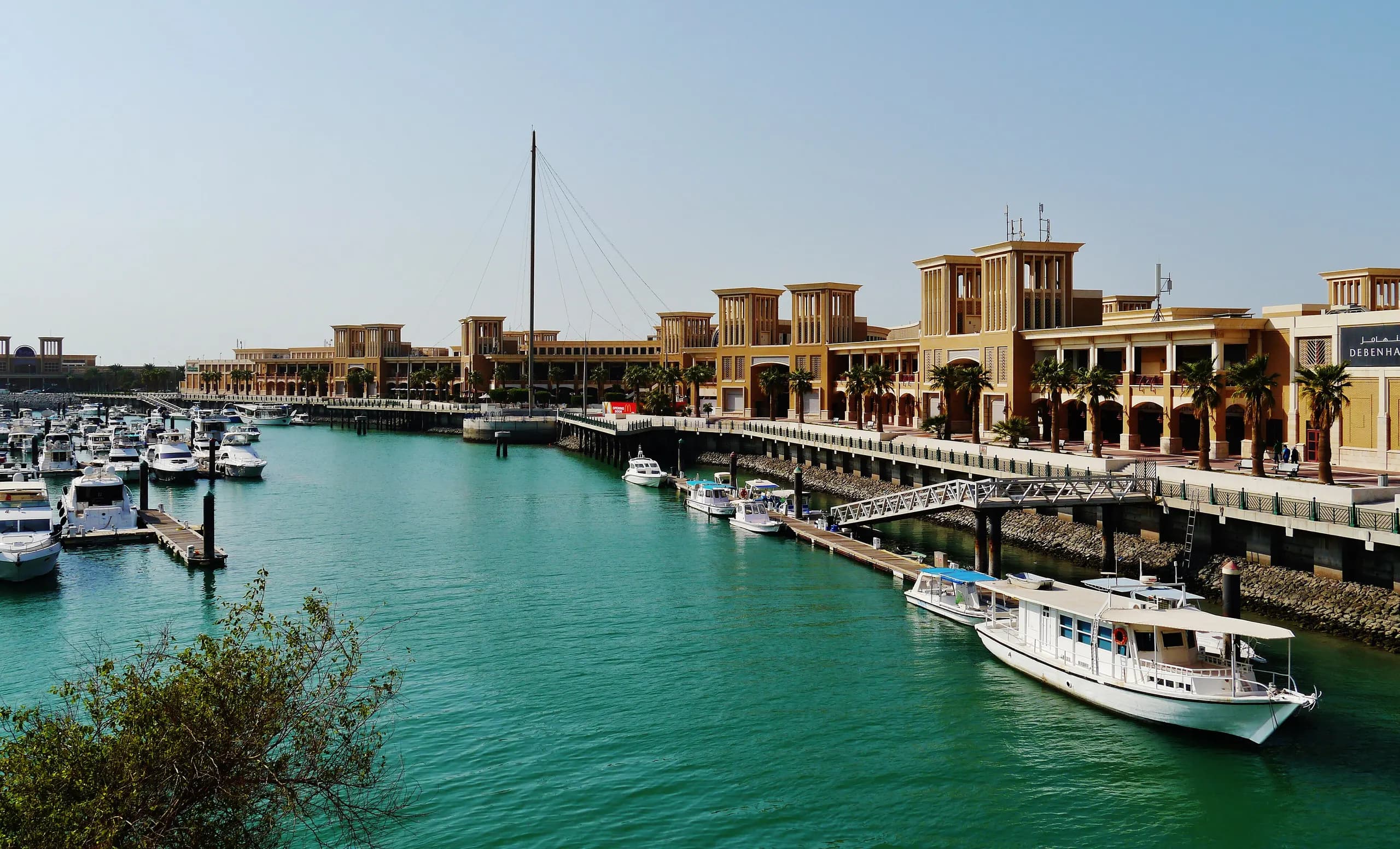 Kuwait City Souq Sharq Marina 02.jpg